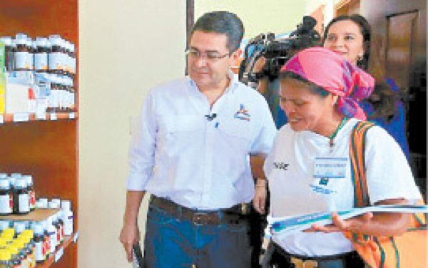 JOH socializa sobre farmacias comunitarias