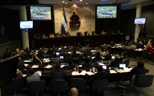Honduras: Congreso aprueba ley con nuevas medidas fiscales