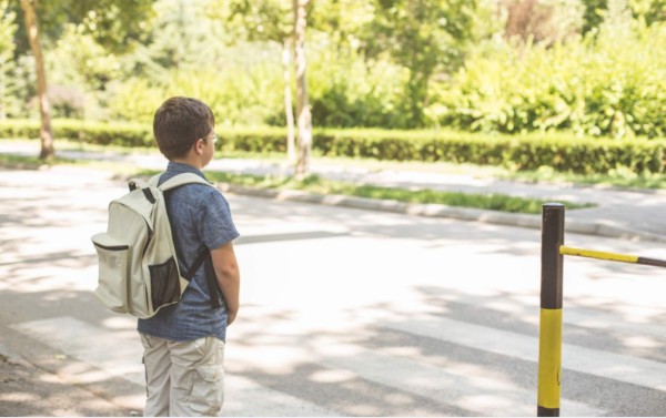 ¿A qué edad pueden los niños cruzar la calle de forma segura?