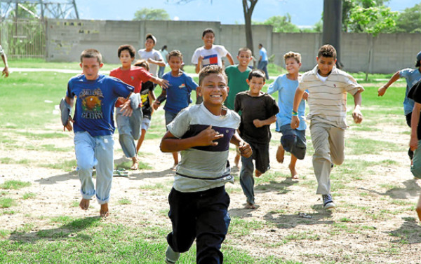 'Catrachos al cambio”, un gol por la vida