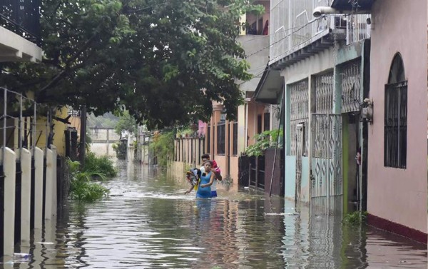 Eta deja sumida a Honduras en una nueva crisis y pidiendo ayuda externa