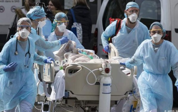 Francia: 197 muertos en un día por covid-19, aumenta presión hospitalaria