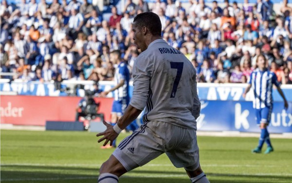 Cristiano Ronaldo despierta con un triplete y se mete a la pelea por el Pichichi