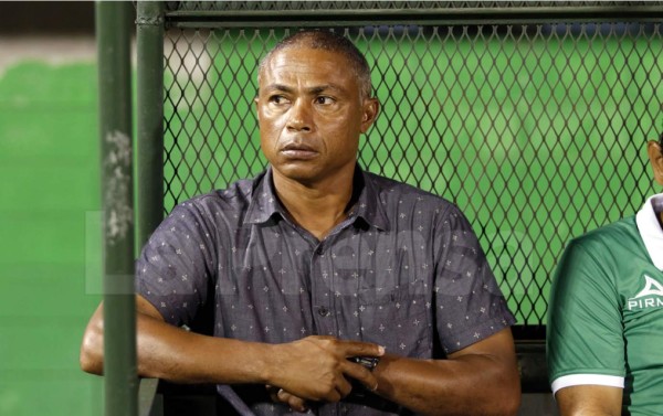 Reynaldo Clavasquín no sigue como técnico del Platense