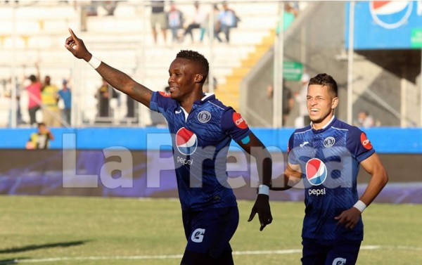 Motagua le pasó por encima al Marathón con Panenka de Rubilio Castillo