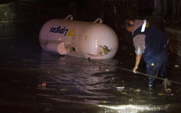 Al menos cinco muertos y un millón de evacuados por terremoto en Chile