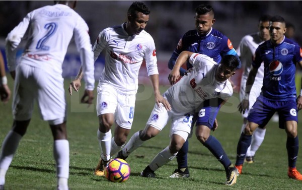 Olimpia y Motagua quedaron en deuda en el clásico capitalino