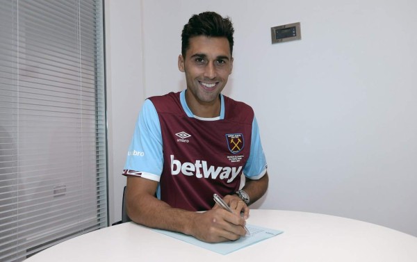 Arbeloa jugará con el West Ham de Inglaterra