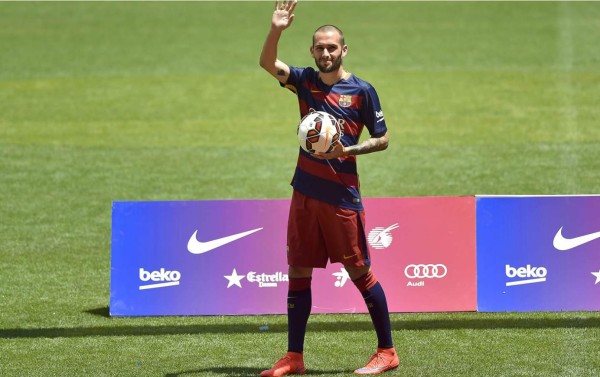 Barça presenta a Aleix Vidal, su primer refuerzo de la temporada