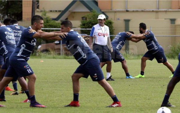 Honduras reconoce el Ato Boldon previo a su choque frente a Trinidad