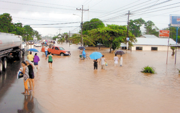 Apoyo a turismo y salud ofrecen para Atlántida
