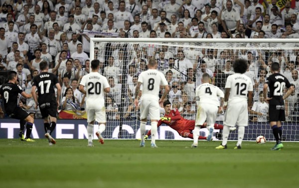 Real Madrid golea al Leganés y está firme en la cima de la Liga Española