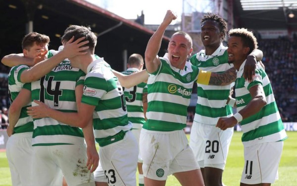 El Celtic es campeón de Escocia pero Emilio no es tomado en cuenta