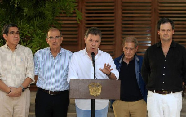 Santos promoverá reforma para iniciar concentración de Farc