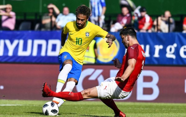 ¡DE CRACK! Neymar deja en ridículo a un defensa y hace un golazo con Brasil