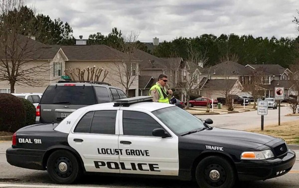 Tres policías heridos y un sospechoso muerto en tiroteo en Estados Unidos