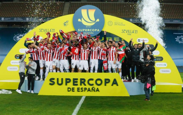 Barcelona cae ante el Athletic y deja escapar el título de la Supercopa de España; Messi expulsado  