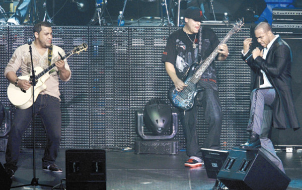 Univisión: Listos para Premios Lo Nuestro