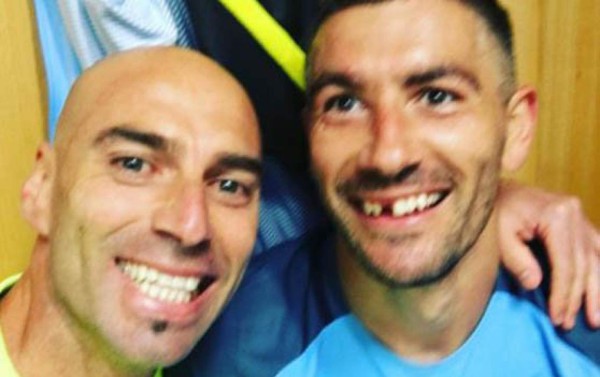 Futbolista del City perdió hasta un diente en el derbi