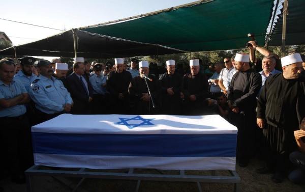 Israel refuerza seguridad en Jerusalén tras ataque a policías