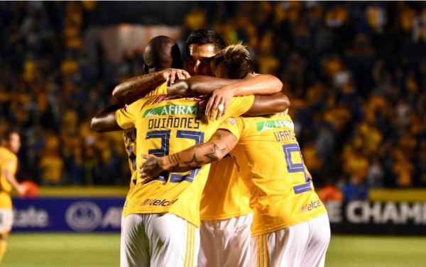 Tigres goleó al Santos y acaricia la final de la Concachampions