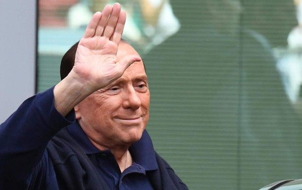 Silvio Berlusconi vende el Milan a inversores chinos