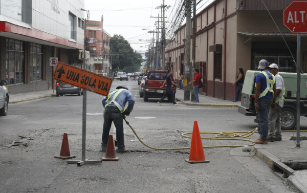 Inicia bacheo en las calles sampedranas