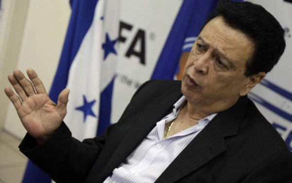 Alfredo Hawit aún no logra pagar su fianza y seguirá preso