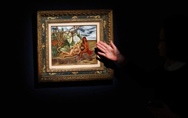 Récord por venta de cuadro de Frida Kahlo en 8 millones de dólares