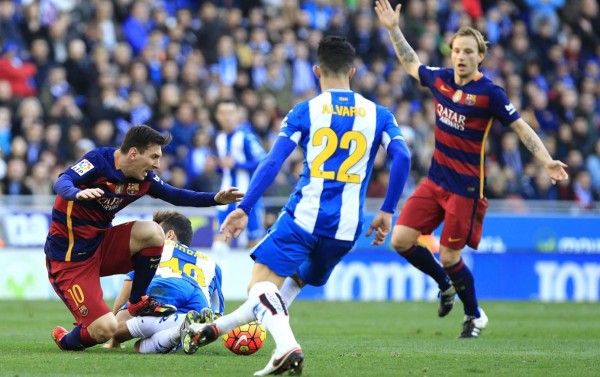 Barcelona inicia el año con empate frente al Espanyol