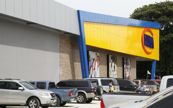 Inauguran Diunsa en la Plaza Toronjal de La Ceiba