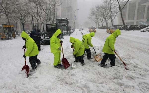 Tormenta de nieve en EUA deja al menos 29 muertos