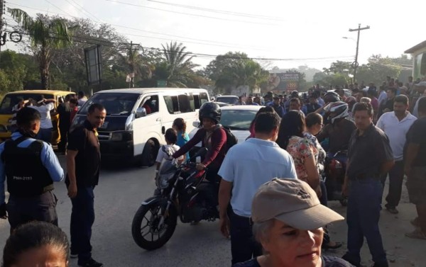 Pobladores protestan sobre el tramo de Choloma hacia San Pedro Sula