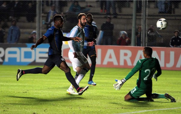 Honduras cae con dignidad ante Argentina