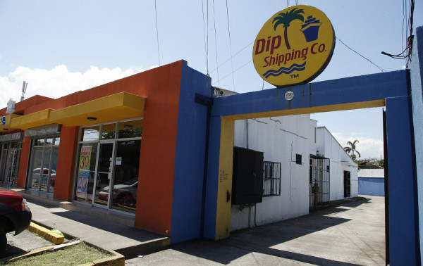 Empresas de encomiendas de Honduras lamentan a atrasos en las aduanas