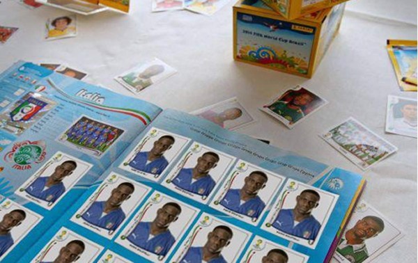 Balotelli llenó álbum Panini, pero solo con estampas de su rostro