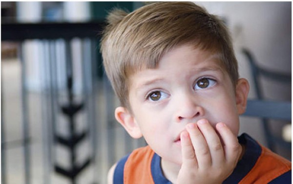 Niños saben cuando un adulto les dice la verdad o les oculta información