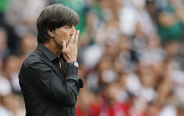 DT de Alemania causa revuelo con otro desagradable gesto