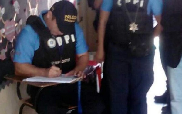 Investigan colegios capitalinos por emisión de títulos falsos