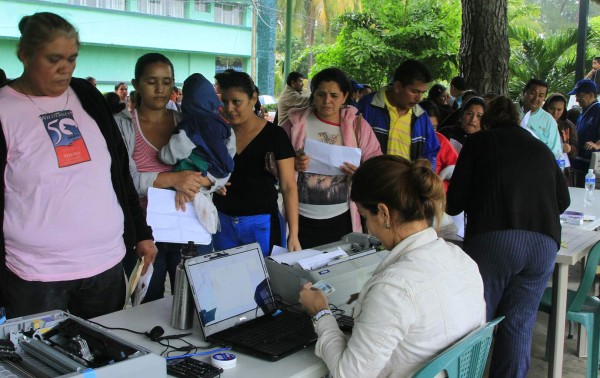 Bono 10 Mil para 15,000 familias sampedranas