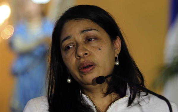 Esposa de Eduardo Montes pide orar por el corazón de Rigoberto Paredes