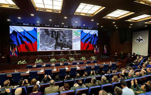 Rusia acusa a Erdogan de enriquecerse con petróleo de EI