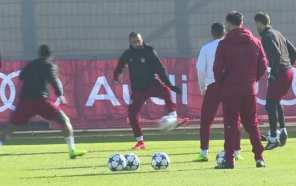 Estudio: futbolistas son más propensos a sufrir daños cerebrales