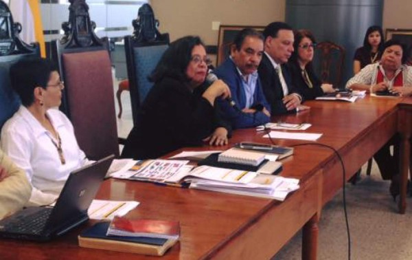 Rectora de la Unah da ultimátum a estudiantes