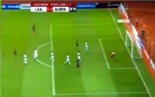 VIDEO: Las tapadas de Donis Escober para salvar al Olimpia ante Alajuelense