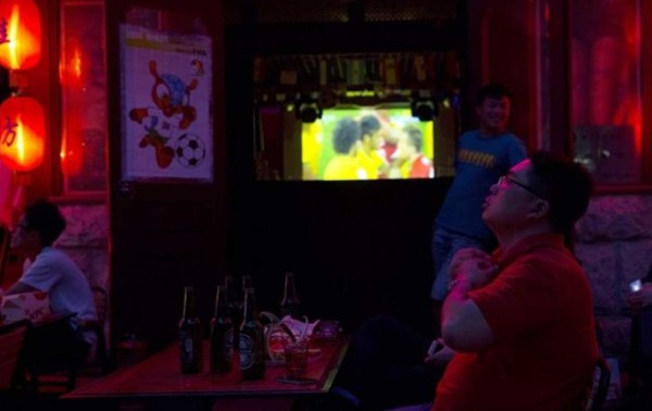 Chino muere por pasar varias noches sin dormir viendo el Mundial