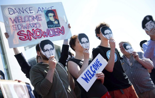 Snowden debe tener el coraje de enfrentar a la justicia en EUA: Kerry