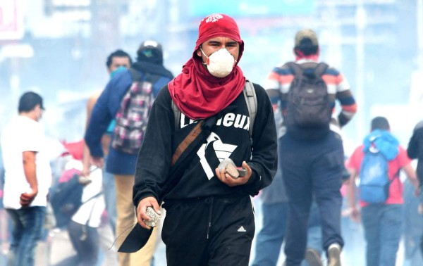 Vandalismo y caos en protestas de la Alianza