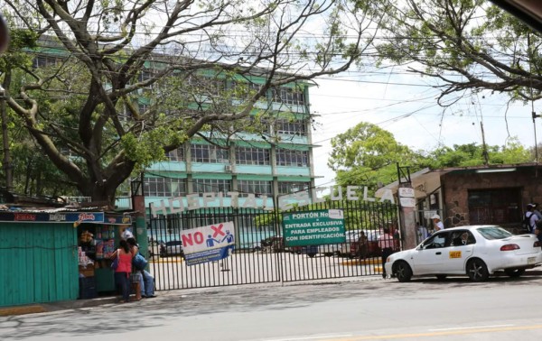 Sindicalistas se toman el Hospital Escuela en Tegucigalpa