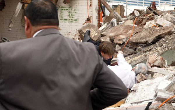 Piñera sufre aparatosa caída: 'por fin les di el gusto de verme caer'